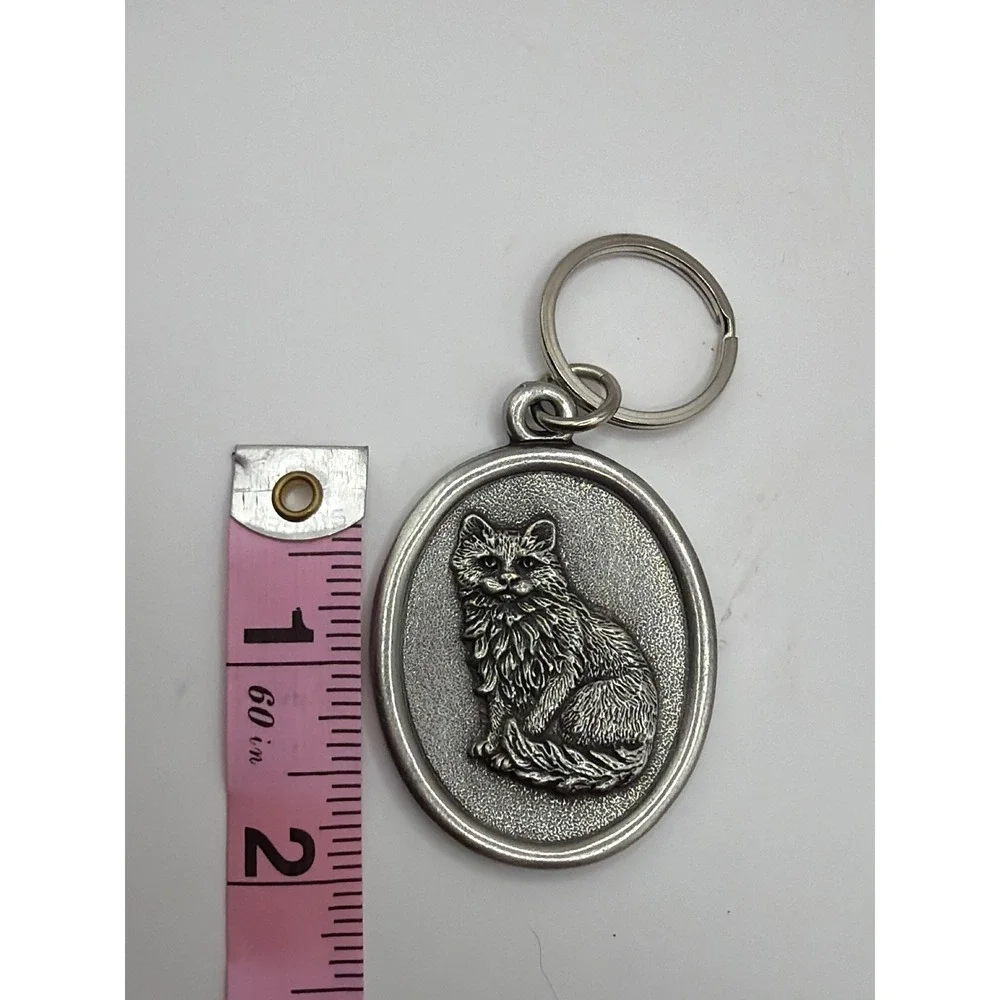 Vintage 1998 Keychain Pewter Longhair Cat Oval‎ Medallion Maine Coon Persian
